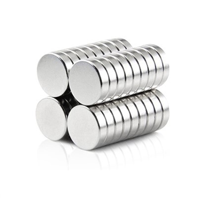 Magnetyczny środek do czyszczenia okien